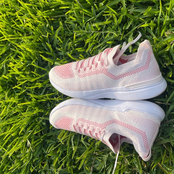 APL TechLoom Breeze women’s Athletic shoes 9.5 cream fire coral white - Picture 9 of 12